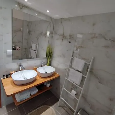 Teo & Niki * パレオカストリッツア