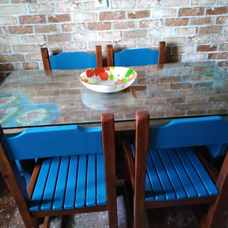 Teo & Niki Lägenhet *