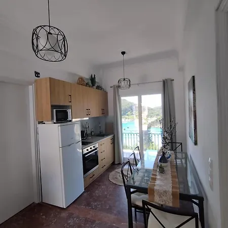 Teo & Niki パレオカストリッツア